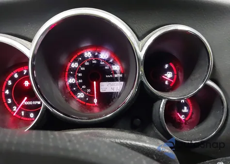 2006 Pontiac Vibe from USA, damaged, VIN 5Y2SL658X6Z422668